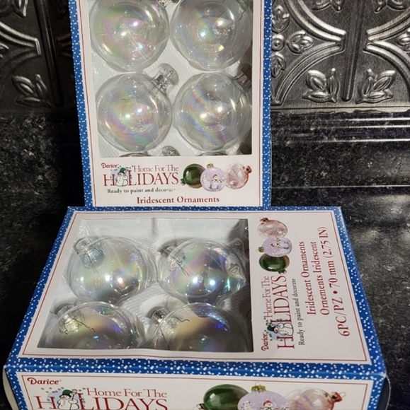 NWOT Darice Glass Ornaments Iridescent 6 Pack‎ 4 Sets 24 Total Bulbs - Picture 2 of 3